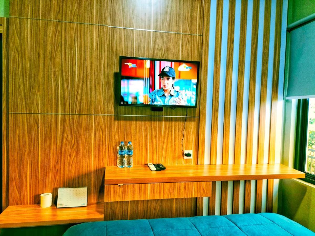 ג'קרטה Cozy Residence Tomang מראה חיצוני תמונה