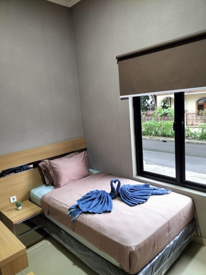 ג'קרטה Cozy Residence Tomang מראה חיצוני תמונה